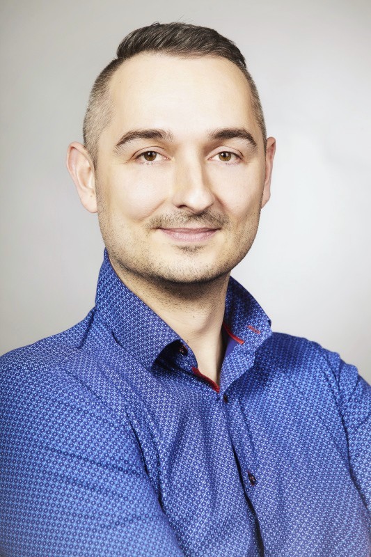 Mirek-šedá
